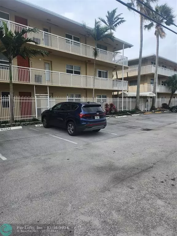 Fort Lauderdale, FL 33316,1500 SE 15 TH ST  #319