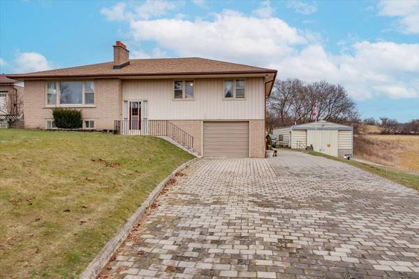 19621 Centre ST, East Gwillimbury, ON L0G 1M0