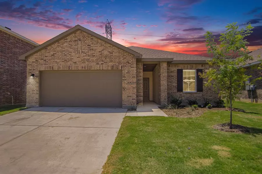 5541 Ladytown Lane, Fort Worth, TX 76036