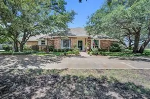 303 Spring Creek Drive, Waxahachie, TX 75165