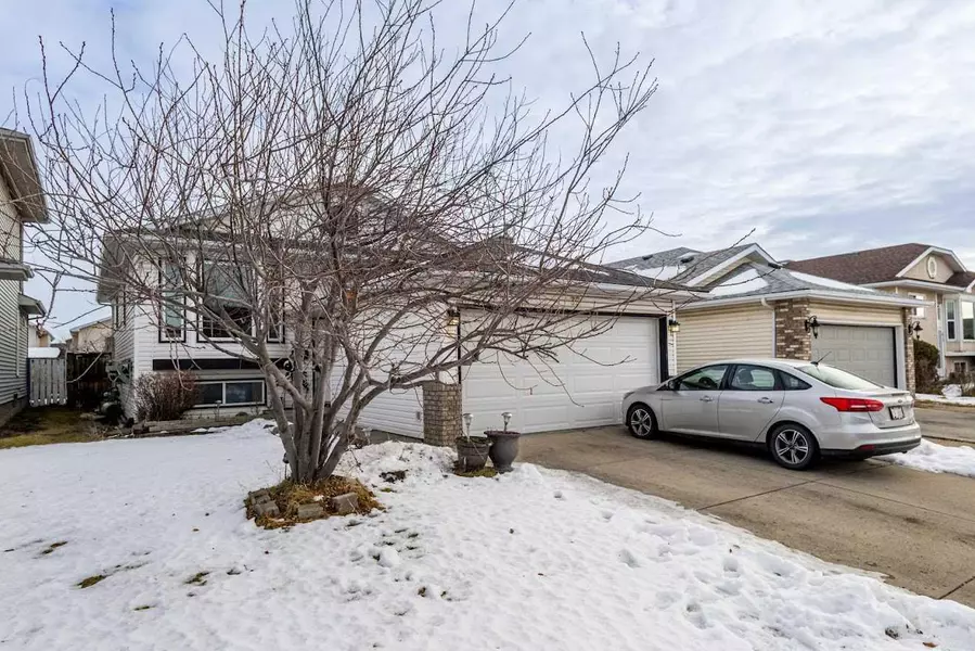 35 Applefield Close SE, Calgary, AB T2A 7P8