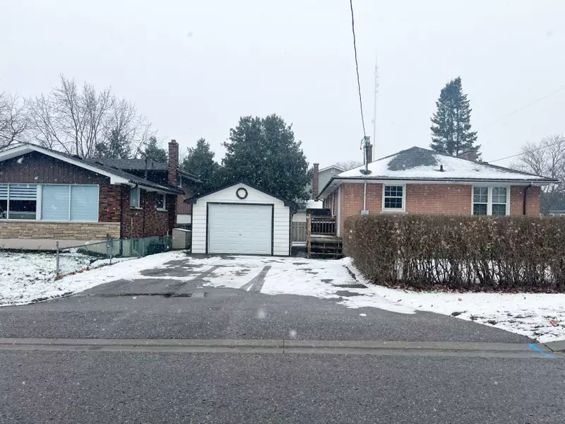 1101 King ST #Bsmt, Whitby, ON L1N 5A9