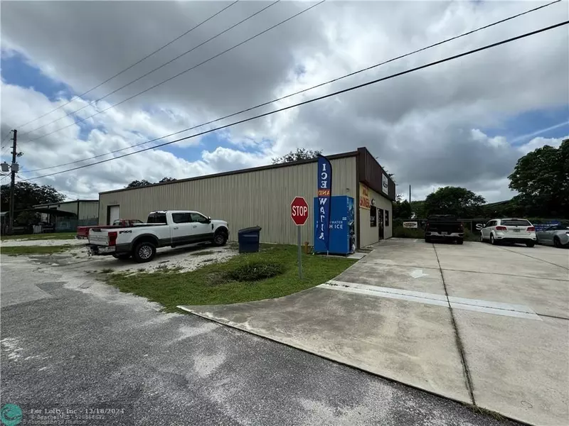 4601 Southside Blvd, Sebring, FL 33870