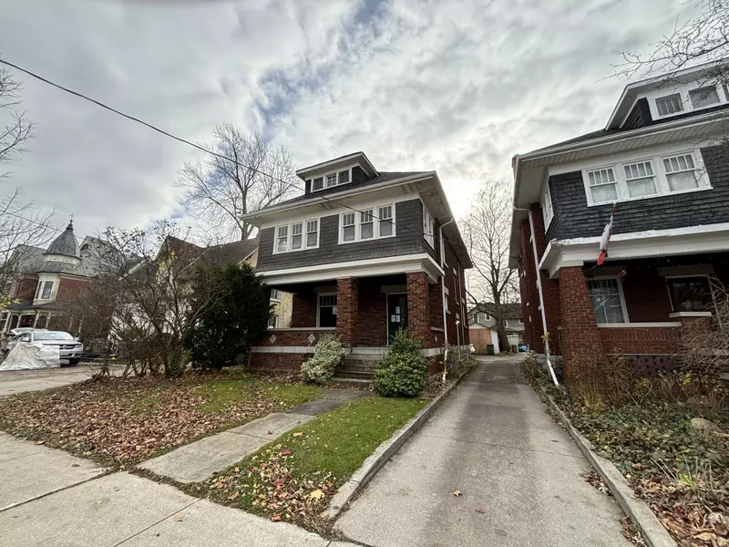 94 Wellington ST, St. Thomas, ON N5R 2R2