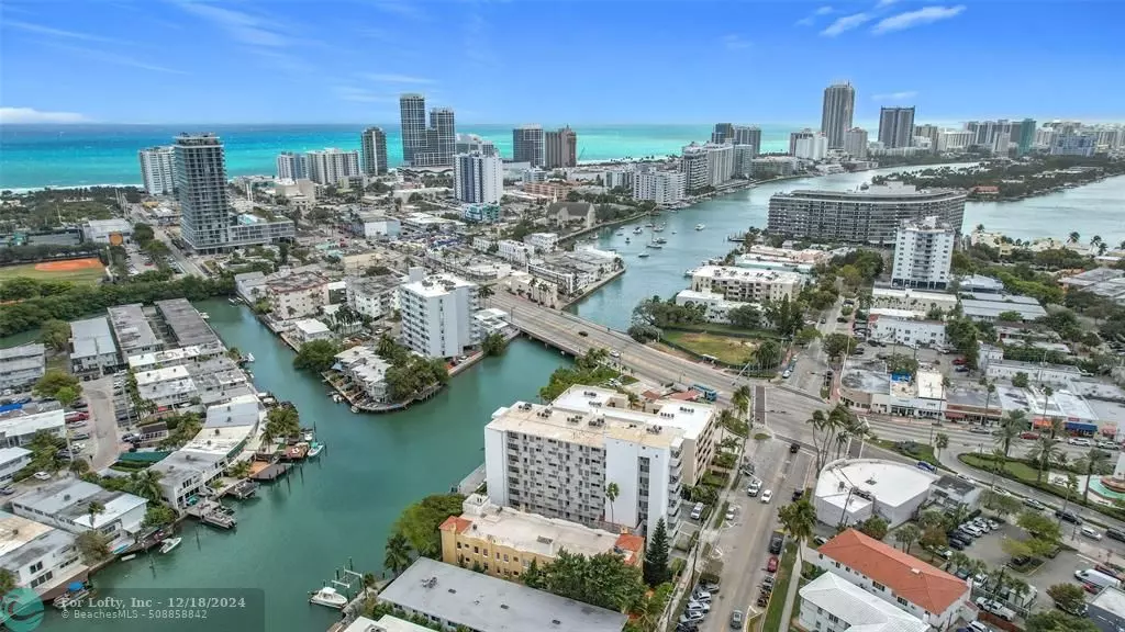 Miami Beach, FL 33141,7133 Bay Dr  #705