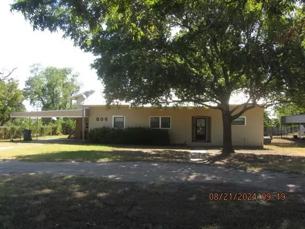 806 N Main Street, Rising Star, TX 76471