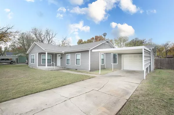 313 N Hampshire Street, Saginaw, TX 76179