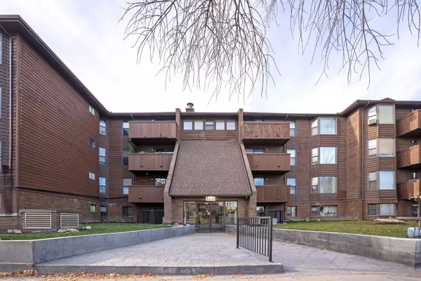 8403 Fairmount DR Southeast #205, Calgary, AB T2H 0Y9