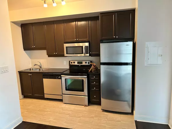 Mississauga, ON L4Z 0A9,50 Absolute AVE #1601