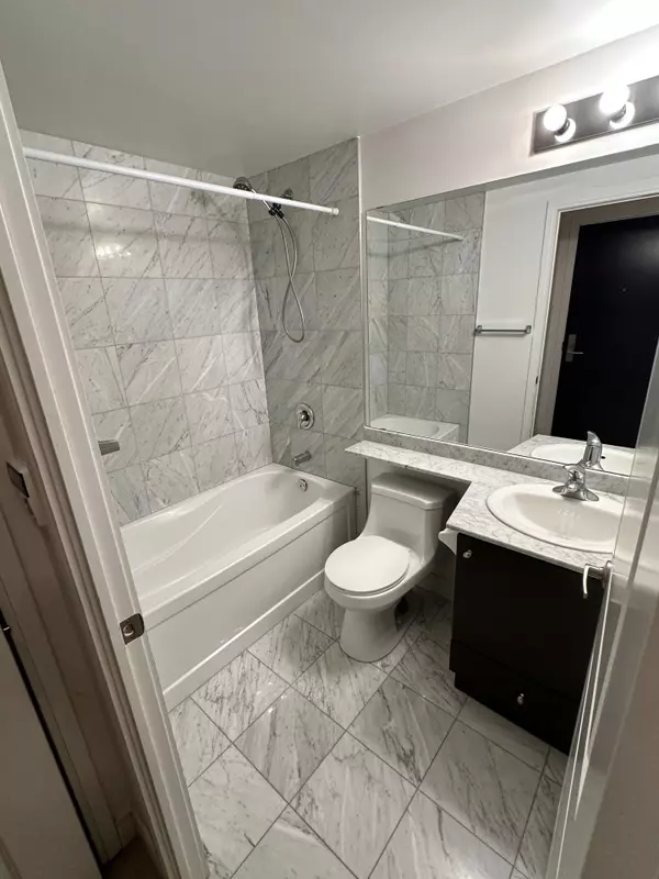 Mississauga, ON L4Z 0A9,50 Absolute AVE #1601