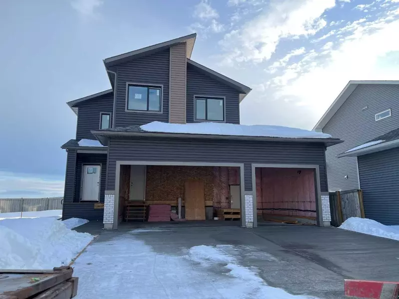 13521 104A ST, Grande Prairie, AB T8V 6K9