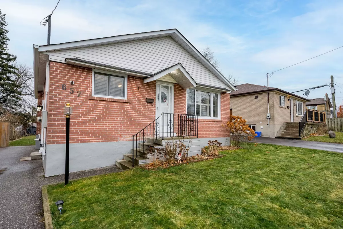 Oshawa, ON L1J 1B2,657 Lakeview AVE