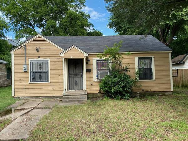 4726 Bartlett Avenue,  Dallas,  TX 75216