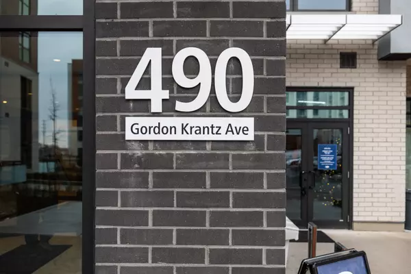 Milton, ON L9E 1W5,490 Gordon Krantz AVE #316