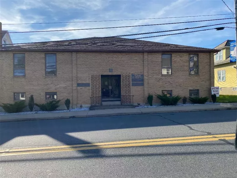 16 Broadway, Wind Gap Borough, PA 18091