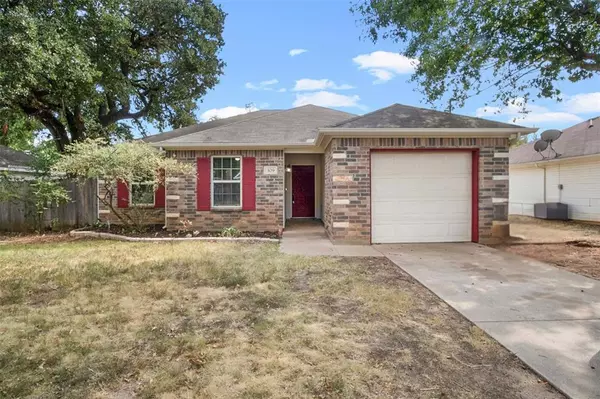 309 W Pecan Street, Aubrey, TX 76227