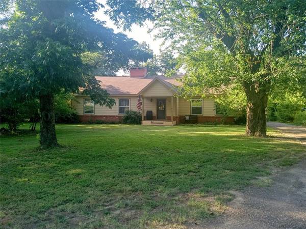 955 E Jefferson Street E, Sulphur Springs, TX 75482