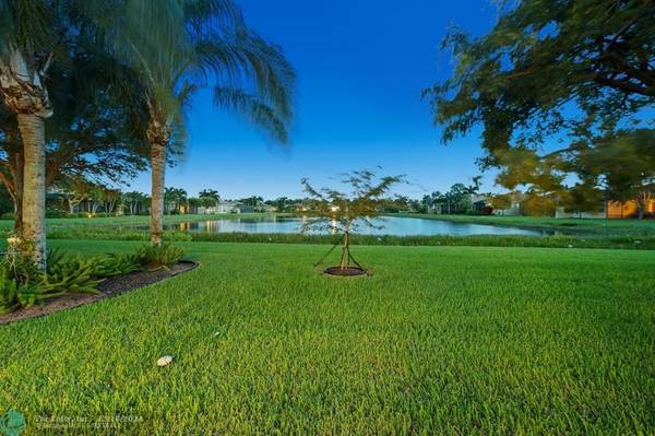 Boynton Beach, FL 33473,9729 S Dovetree Isle Dr