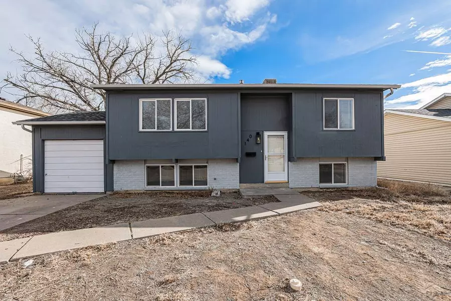 140 Schirra Pl, Pueblo, CO 81001