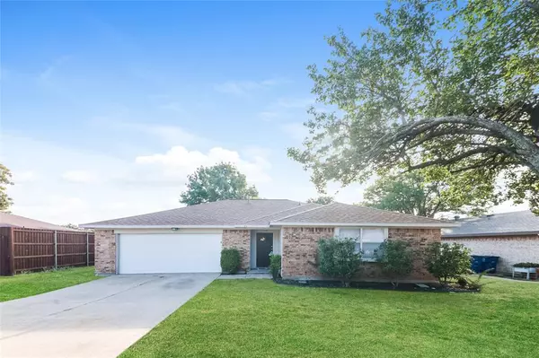 1104 Roaring Springs Drive, Allen, TX 75002