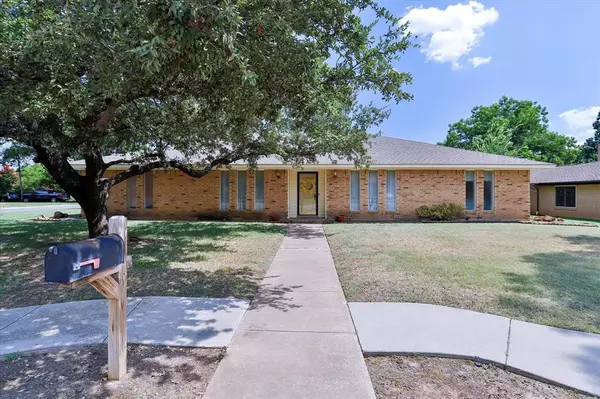 920 Sun Valley Drive, Denton, TX 76209