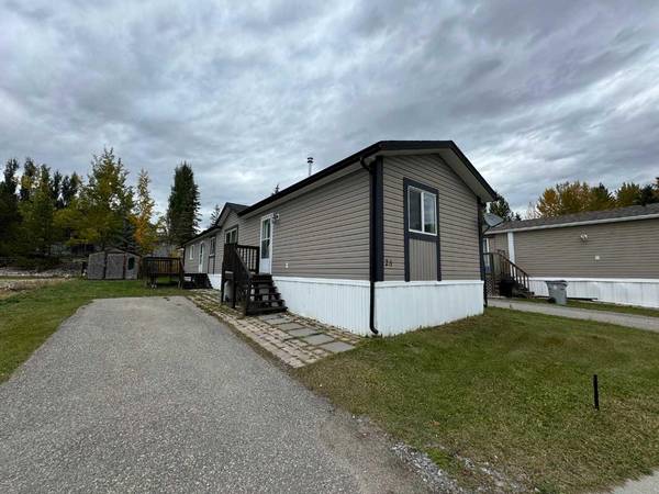 851 63 ST #28, Edson, AB T7E 0A2