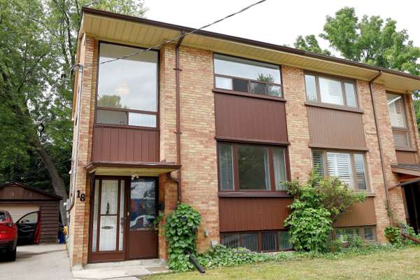 18 Cabot CT #Upper, Toronto W08, ON M9A 2H4