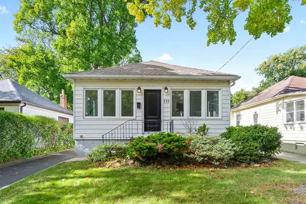 135 Deane AVE, Oakville, ON L6K 1N2