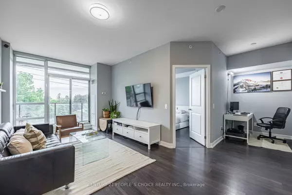 8 Fieldway RD #423, Toronto W08, ON M8Z 0C3