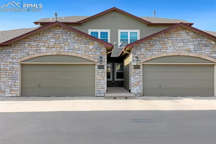 6584 Range Overlook HTS, Colorado Springs, CO 80922