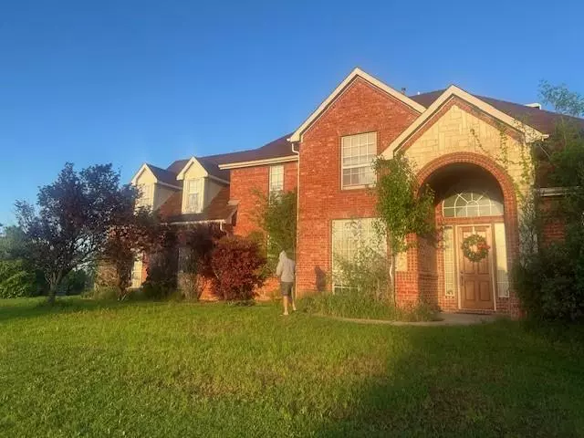 740 Lakeridge Drive, Lavon, TX 75166