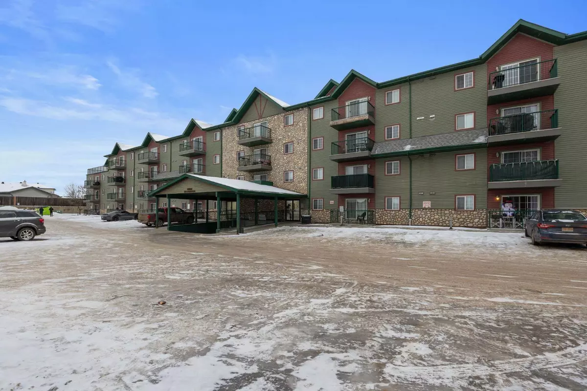 Fort Mcmurray, AB T9K2W3,200 Lougheed DR #1115