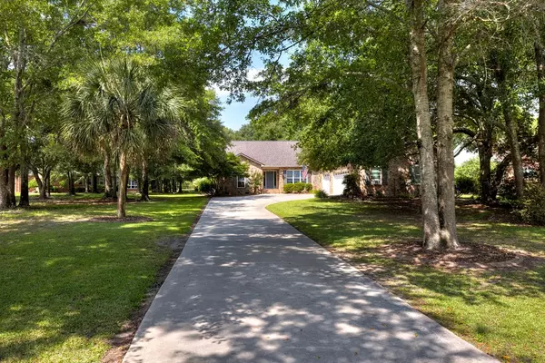 Manning, SC 29102,16 Fairway Drive