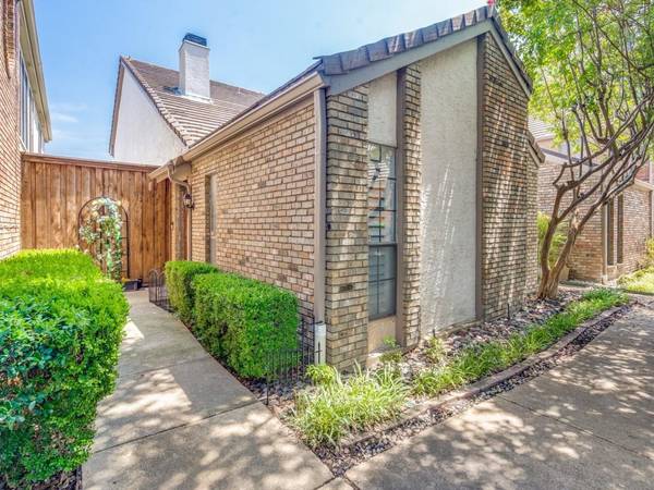 17019 Knots Landing,  Addison,  TX 75001