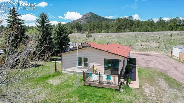 Larkspur, CO 80118,9485 Spruce Mountain RD