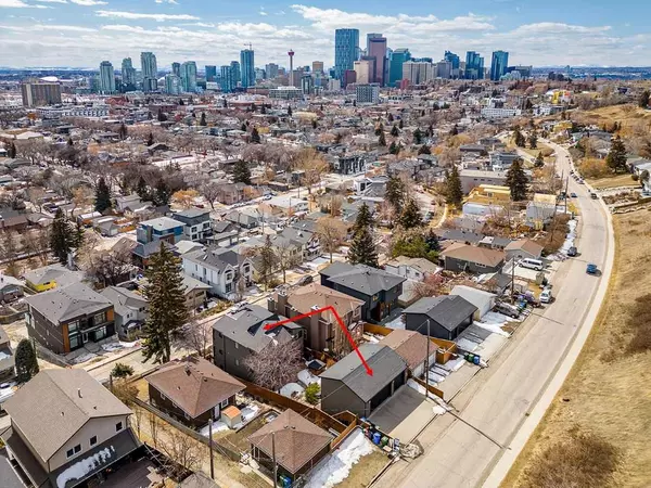 Calgary, AB T2E 0M2,954 Drury AVE NE