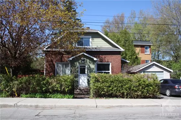 406 MARGUERITE AVE, Vanier And Kingsview Park, ON K1L 7W6