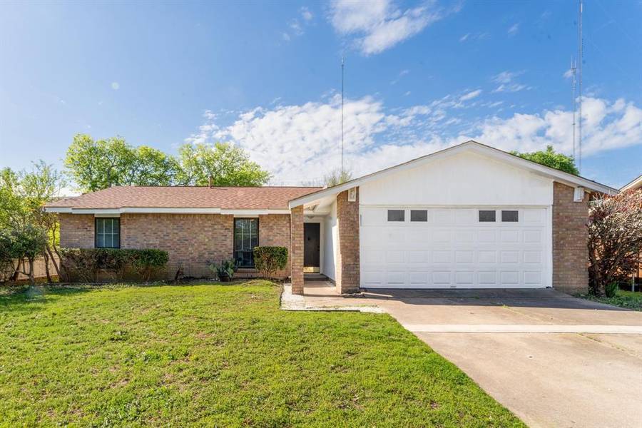 924 Bennett Street, Cedar Hill, TX 75104