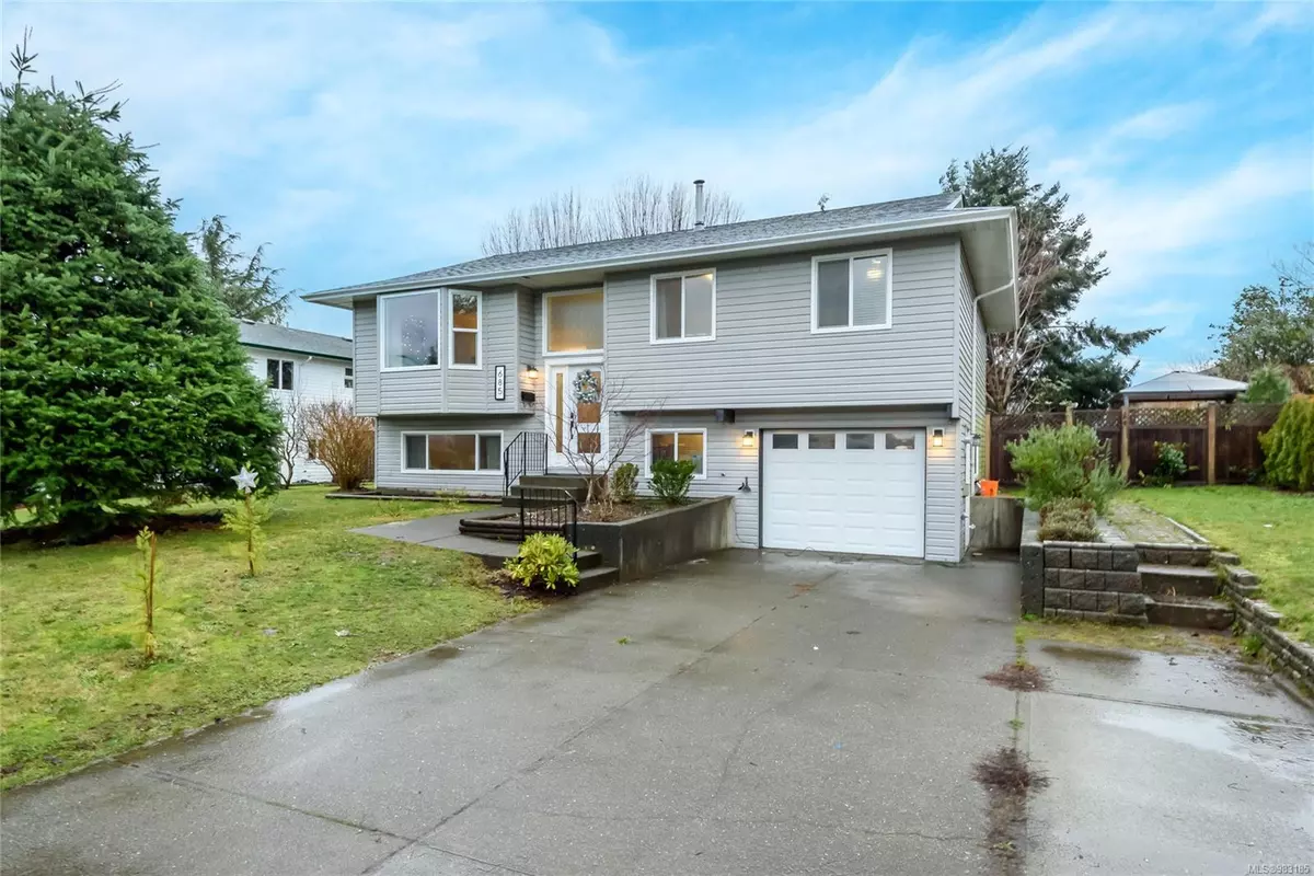 Comox, BC V9M 3P1,685 Murrelet Dr