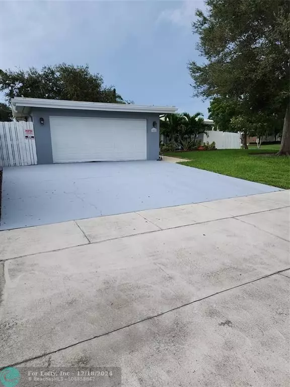 Pompano Beach, FL 33060,361 SE 8th Ct