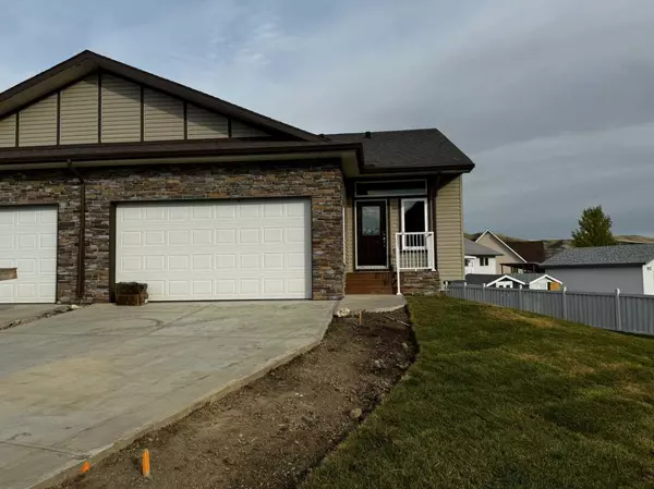 25 Garden Way, Drumheller, AB T0J 0Y5