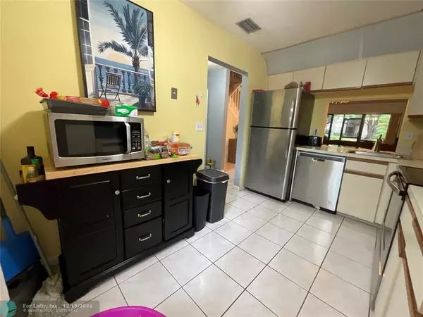 Pompano Beach, FL 33066,4316 Carambola Cir  #4316