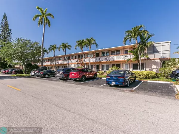 Hallandale Beach, FL 33009,1000 SW 11th Ave  #12A