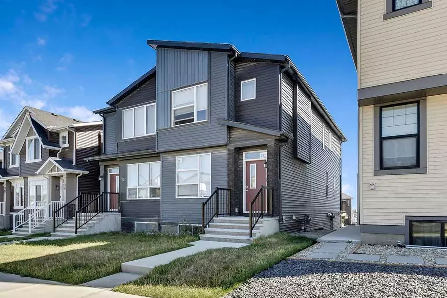 28 Edith Gate NW, Calgary, AB T3R 1Z2