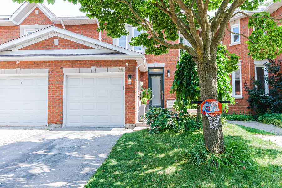 76 Brownstone CIR, Vaughan, ON L4J 7P7