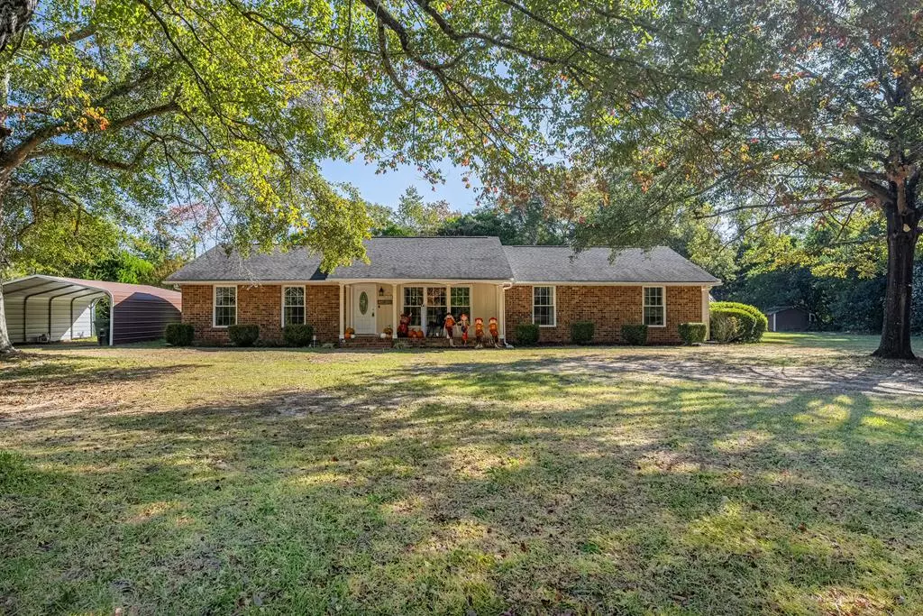 Dalzell, SC 29040,4325 Live Oak Road