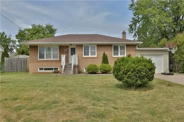 Oakville, ON L6L 4H2,529 Trudale CT