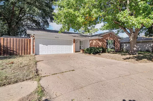 Arlington, TX 76012,906 Kristin Court