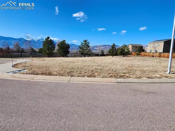 3716 Scott LN, Colorado Springs, CO 80907