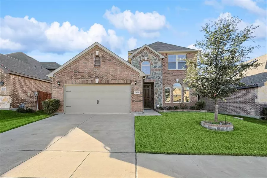 5653 Salt Springs Drive, Fort Worth, TX 76179